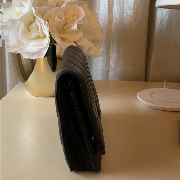 Chanel Wallet on Chain - Picture 2 of 8